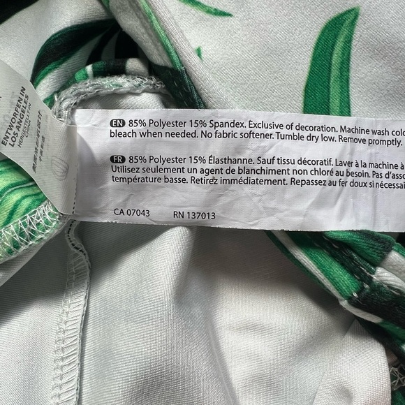 Woman’s Full Length Palm Leaf Workout Pants - Picture 4 of 5